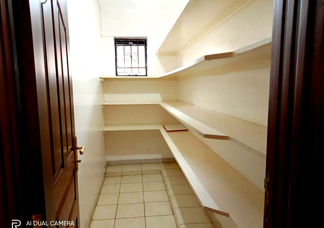 4BR Townhouse with Pool & Entertainment Area - Westlands