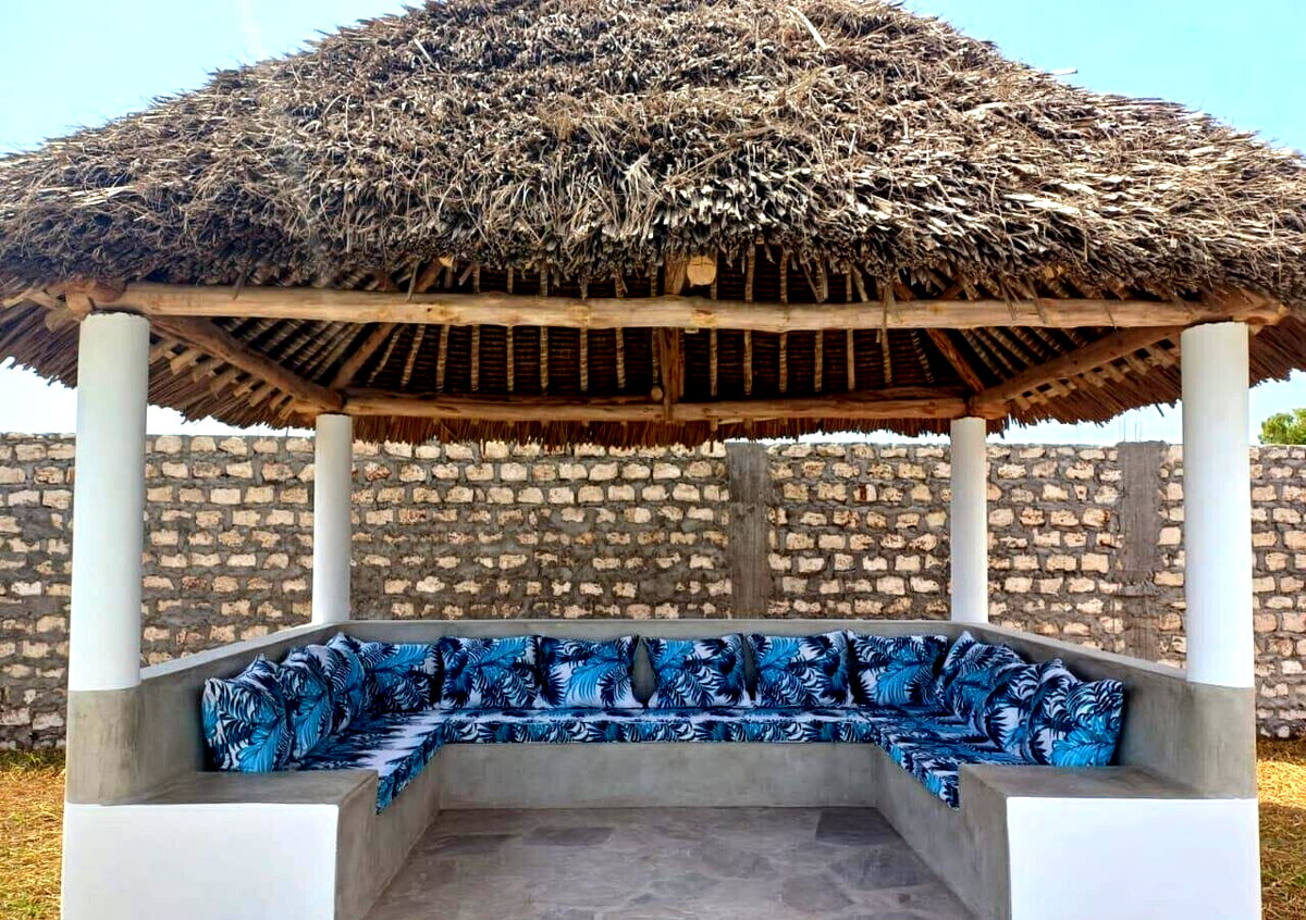2BR Villa with Large Dining & Kitchen on Half-Acre – Watamu
