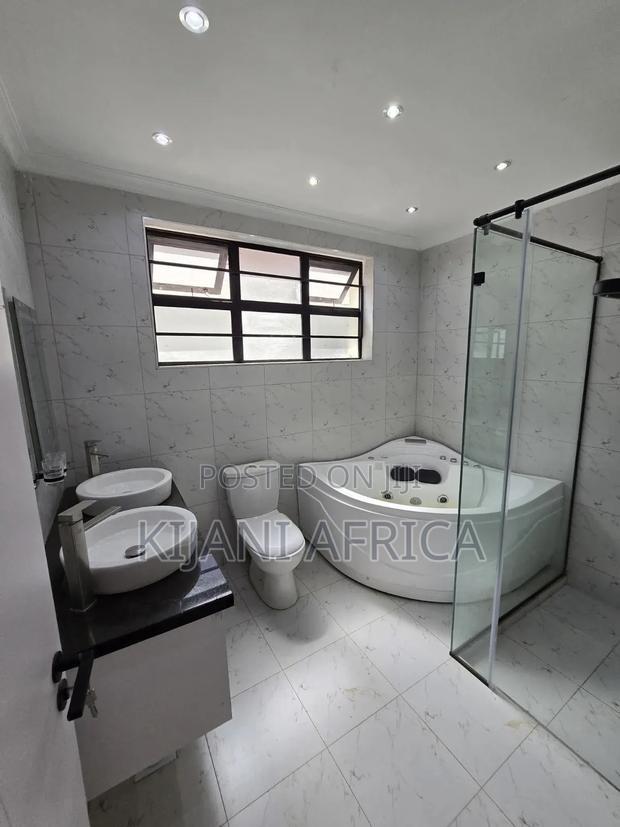 4bdrm Maisonette in Membley Estate for rent