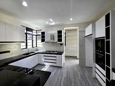 4bdrm Maisonette in Membley Estate for rent - Image 9