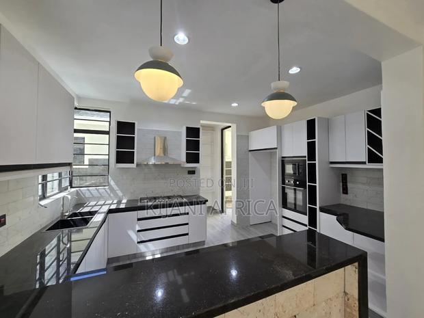 4bdrm Maisonette in Membley Estate for rent