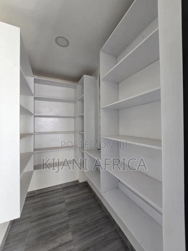 4bdrm Maisonette in Membley Estate for rent