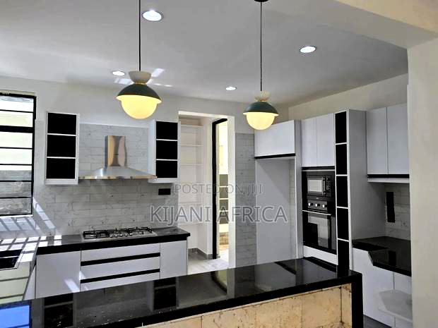 4bdrm Maisonette in Membley Estate for rent