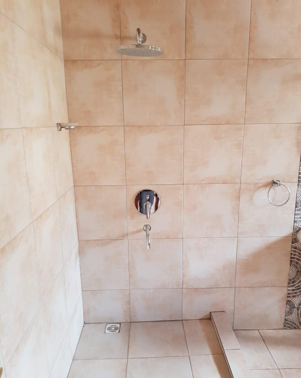 4BR Townhouse with Mature Garden & DSQ - Westlands