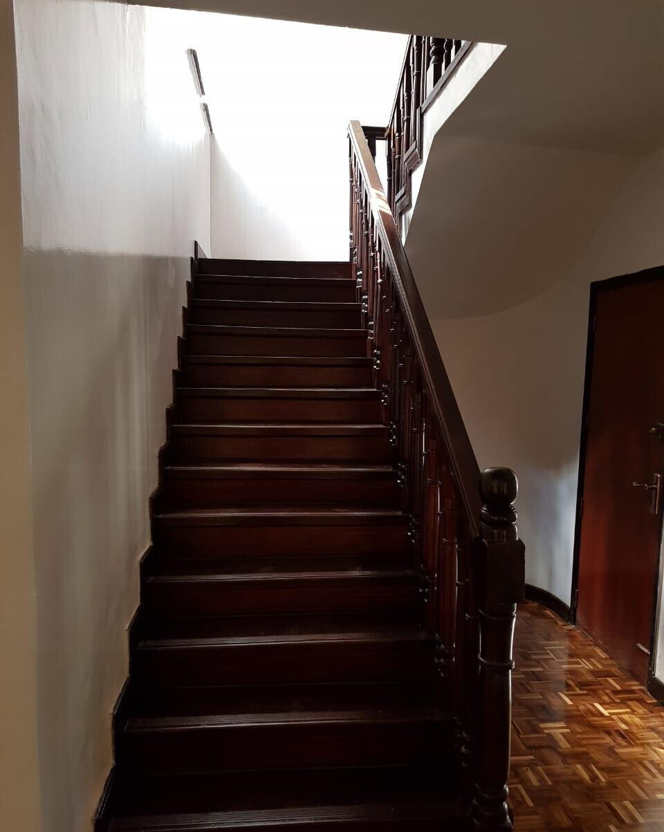 4BR Townhouse with Mature Garden & DSQ - Westlands