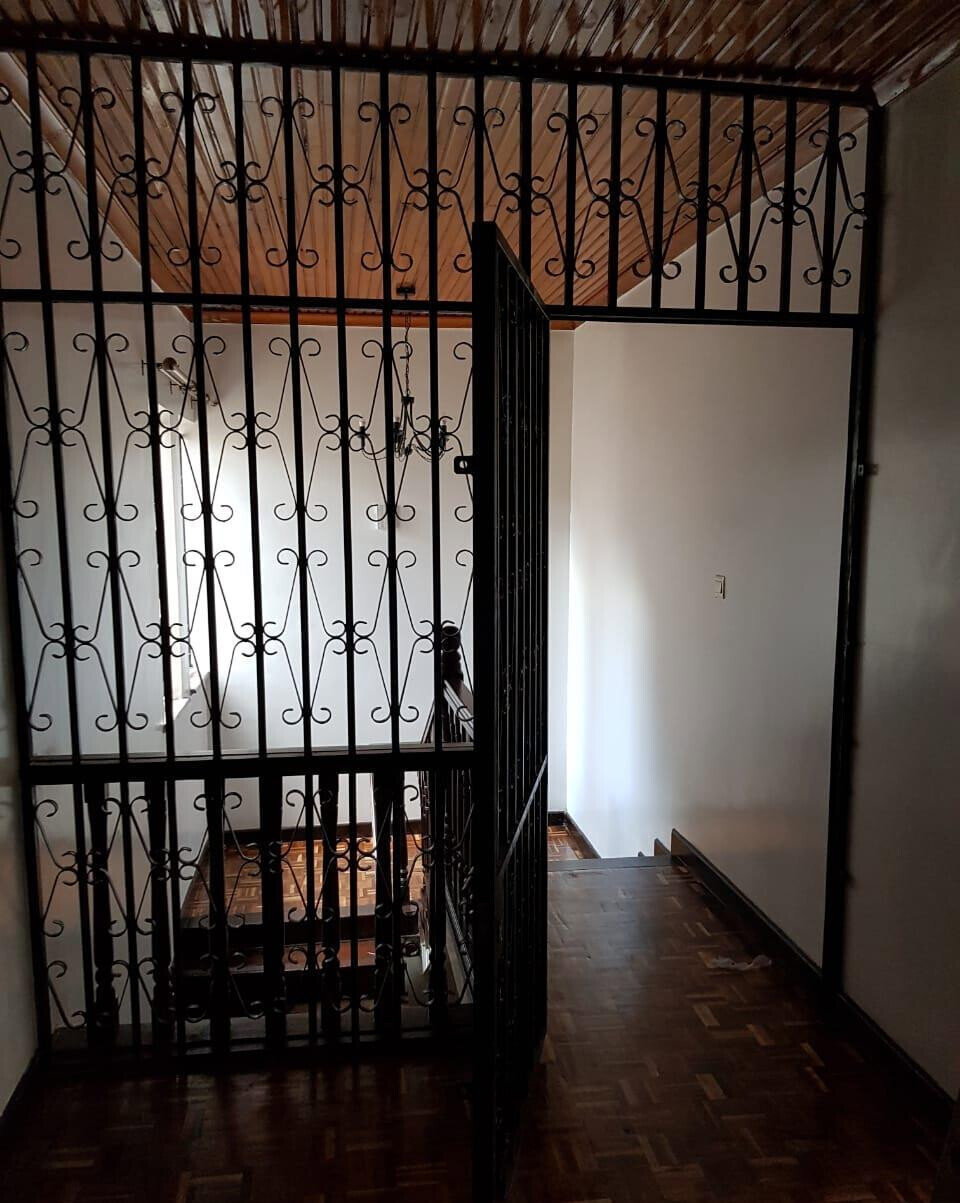 4BR Townhouse with Mature Garden & DSQ - Westlands