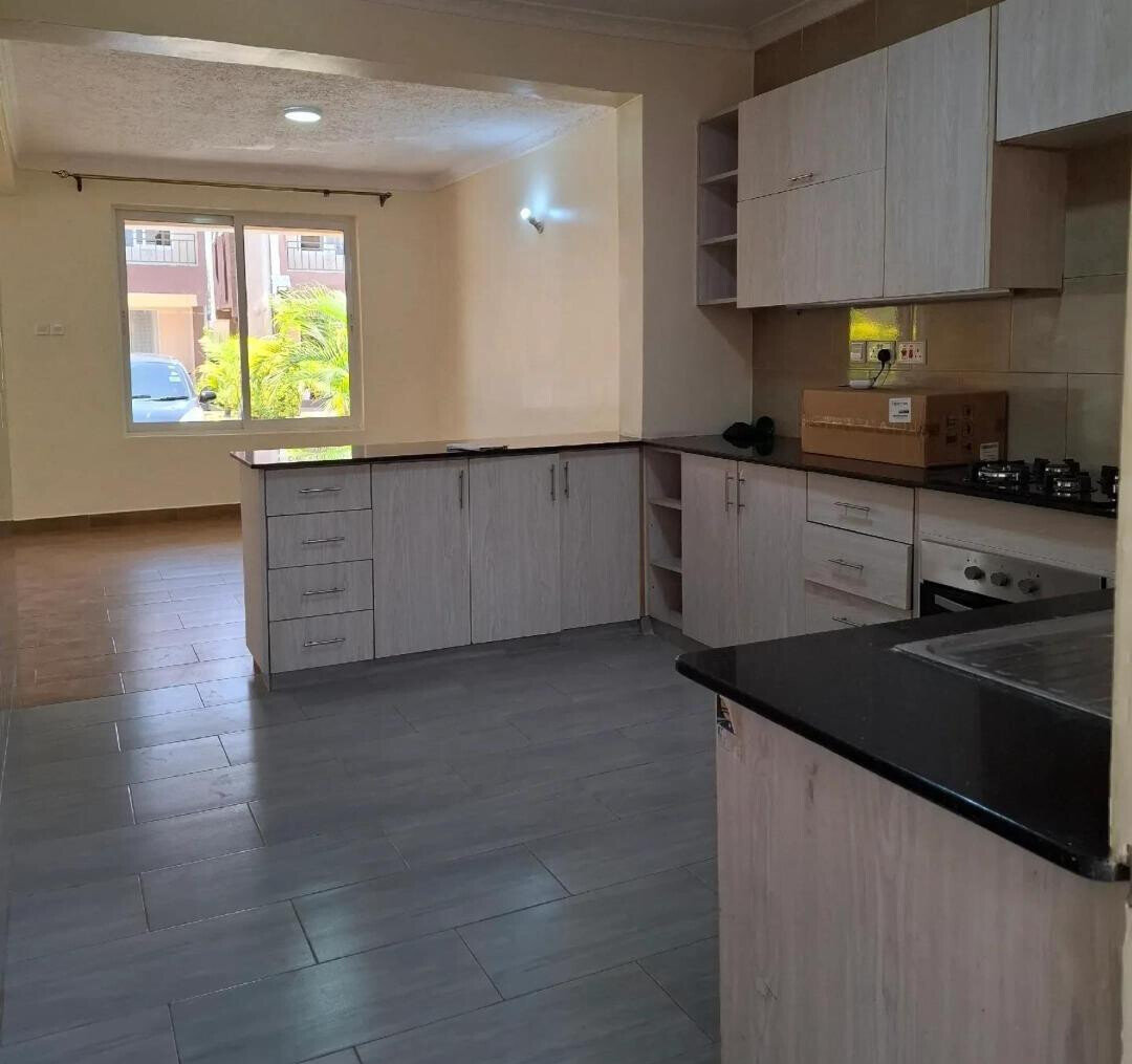 4 En-Suite Townhouse on 3 Levels with Individual Title - Syokimau