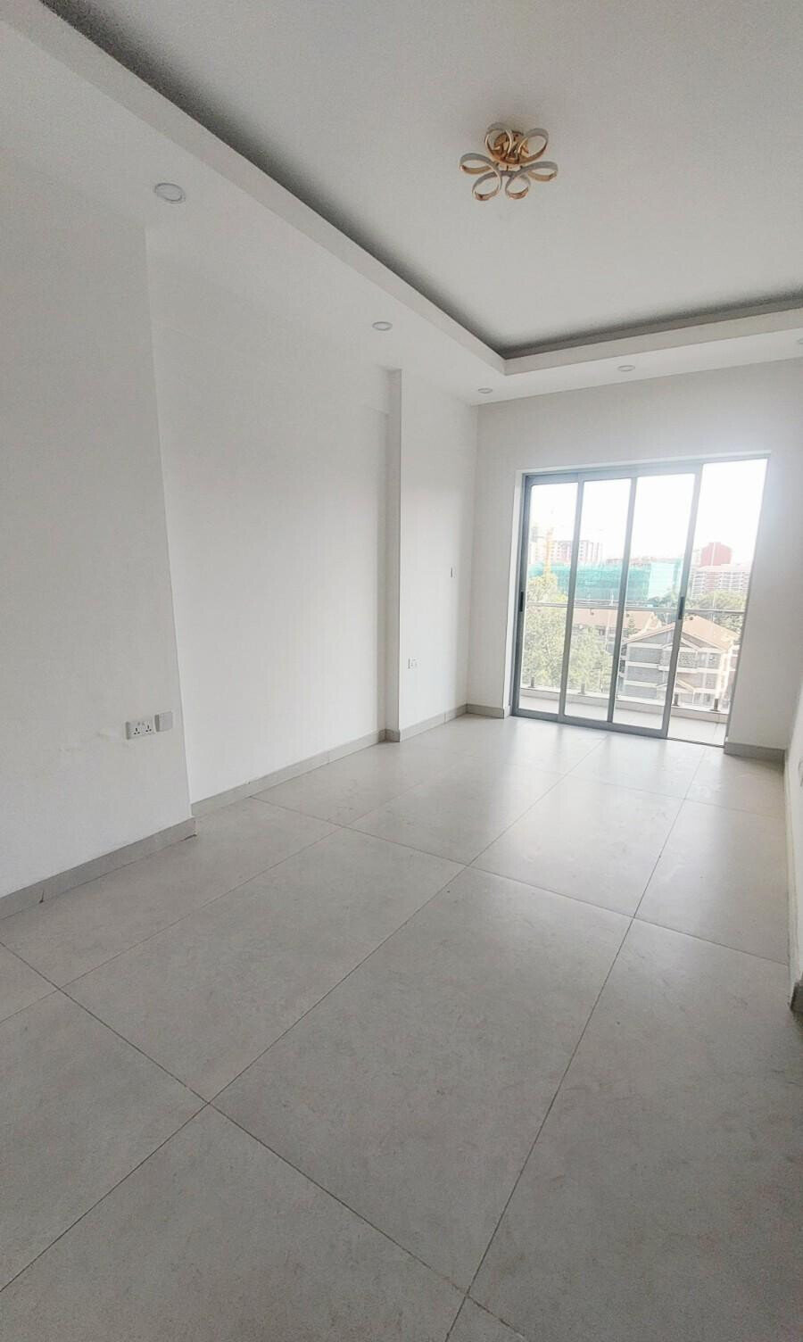 4BR Duplex with DSQ & Heated Pool - Westlands