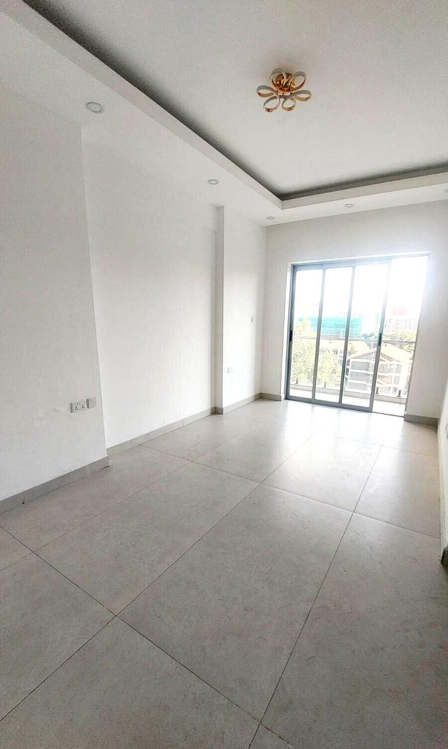 4BR Duplex with DSQ & Heated Pool - Westlands