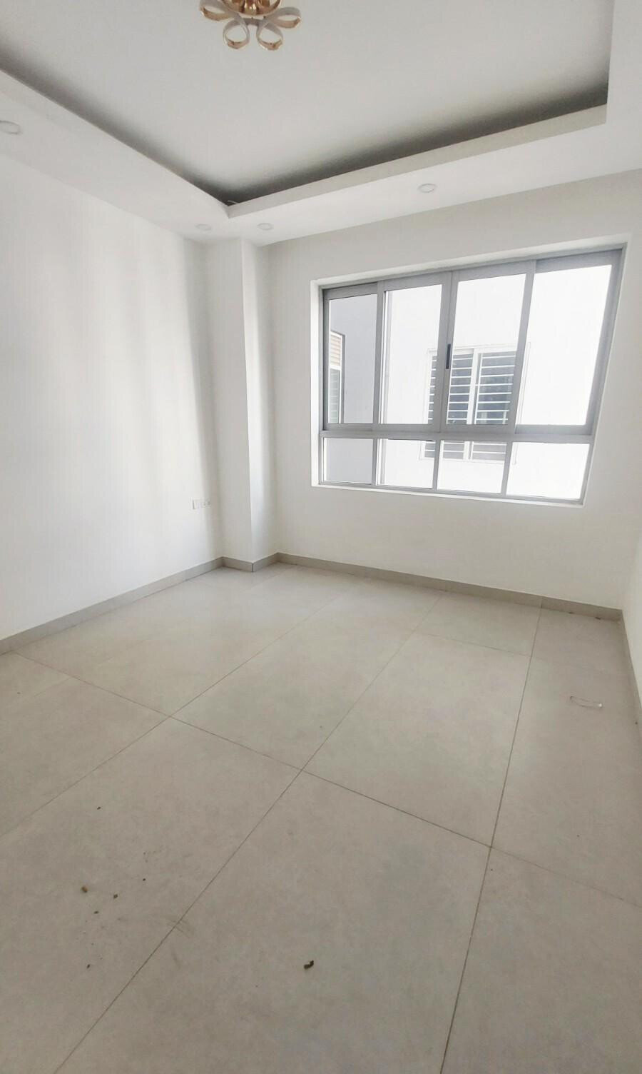 4BR Duplex with DSQ & Heated Pool - Westlands