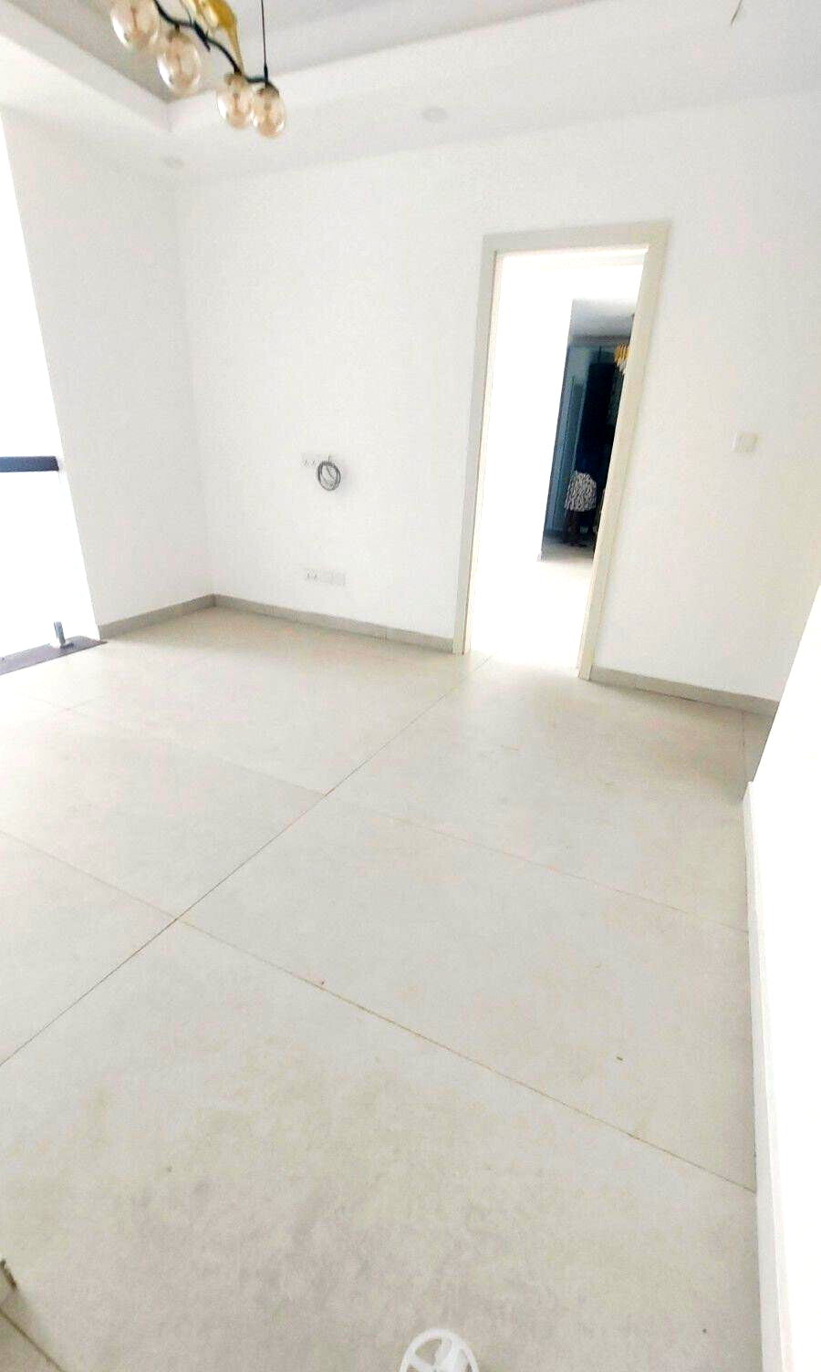 4BR Duplex with DSQ & Heated Pool - Westlands
