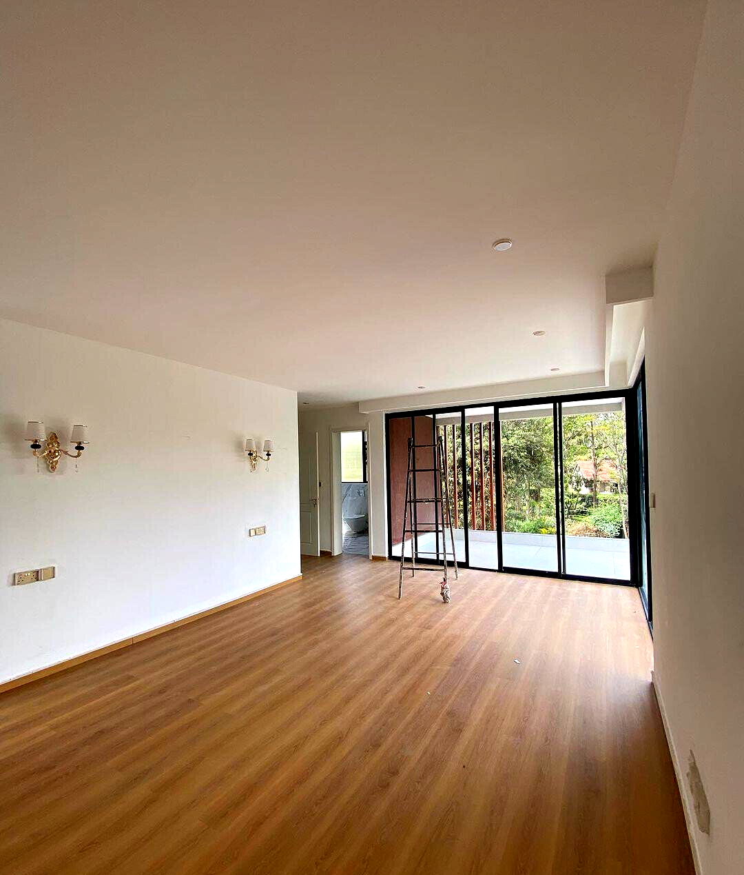 Contemporary 5-Bedroom Villa with DSQ in Lavington - Nairobi