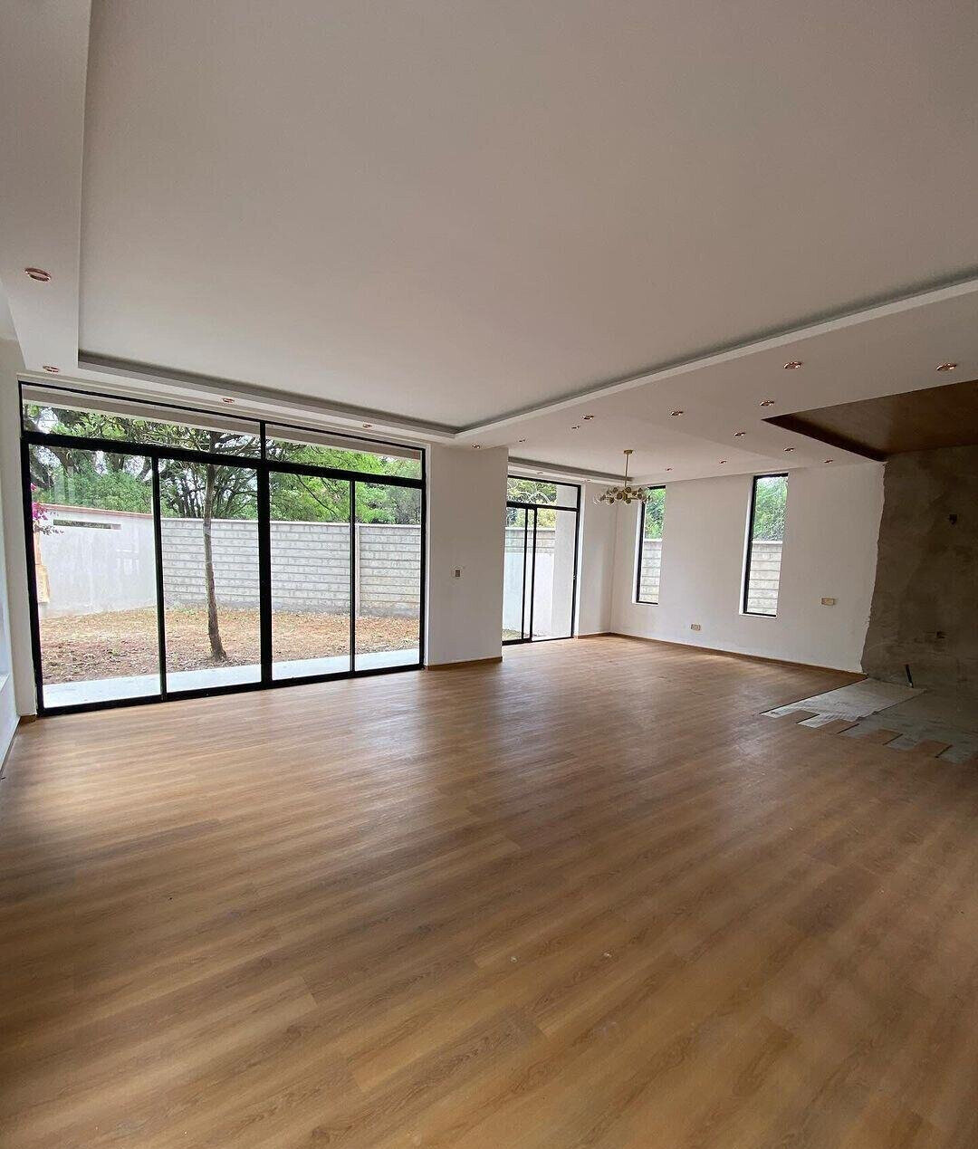 Contemporary 5-Bedroom Villa with DSQ in Lavington - Nairobi