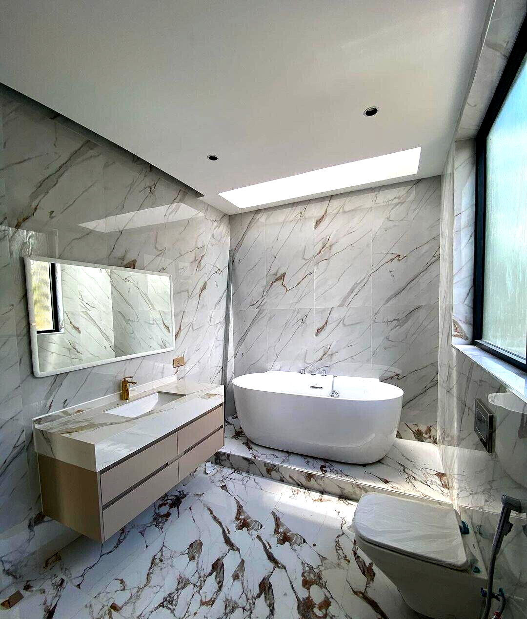 Contemporary 5-Bedroom Villa with DSQ in Lavington - Nairobi