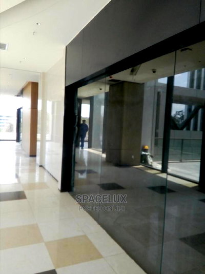 Modern Executive Mall Shops - Image 3