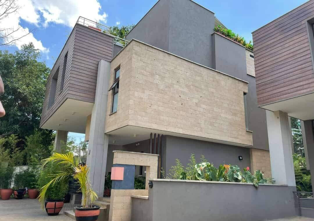 4-Ensuite Townhouse with Generator & DSQ - Lavington