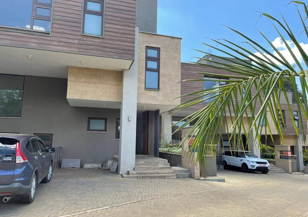 4-Ensuite Townhouse with Generator & DSQ - Lavington