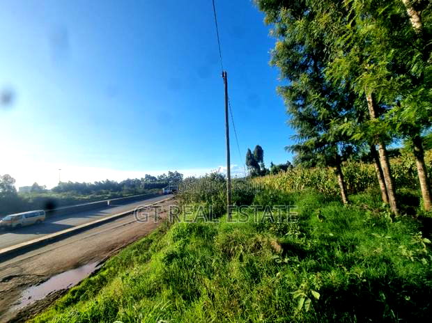 Highway Prime Plot for Sale 3/4-Acre Nakuru-Nairobi