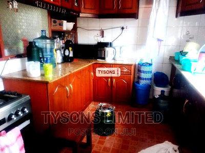 4bdrm Maisonette in Dam Estate for sale - Image 4