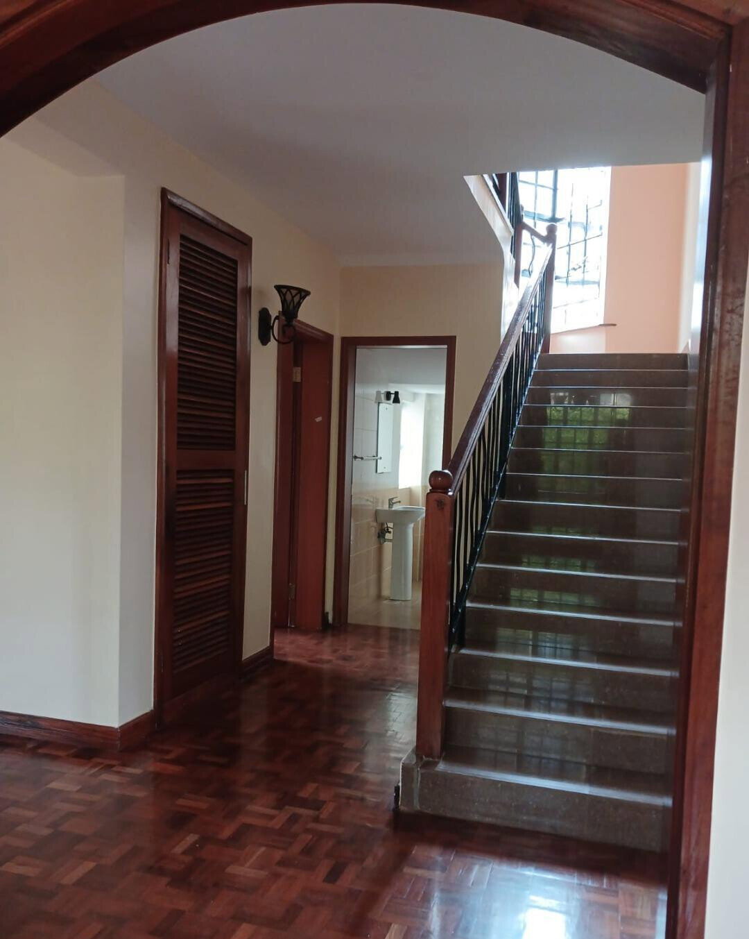 4-Ensuite Townhouse on 50x100 in Loresho Ridge - KES 45M