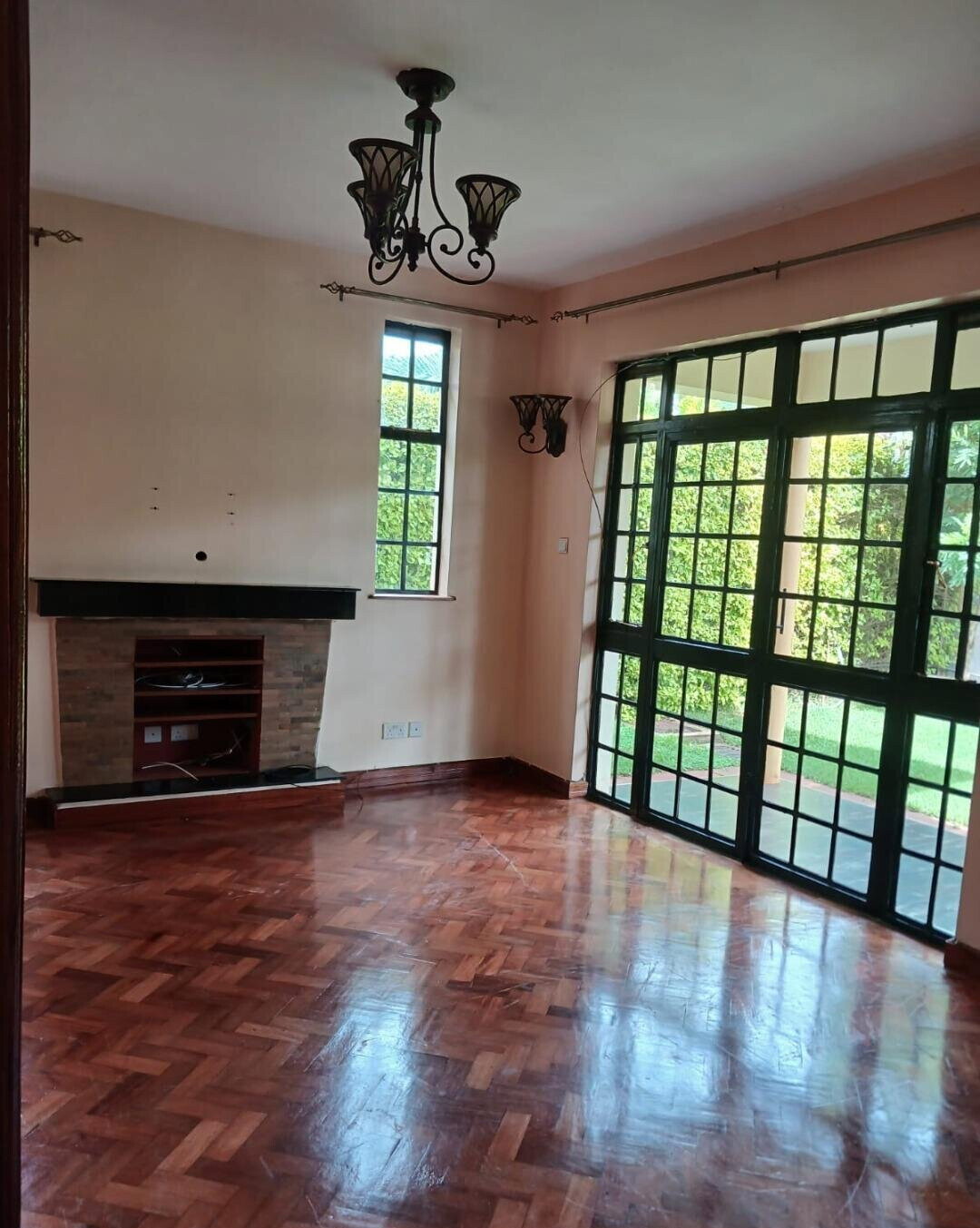 4-Ensuite Townhouse on 50x100 in Loresho Ridge - KES 45M