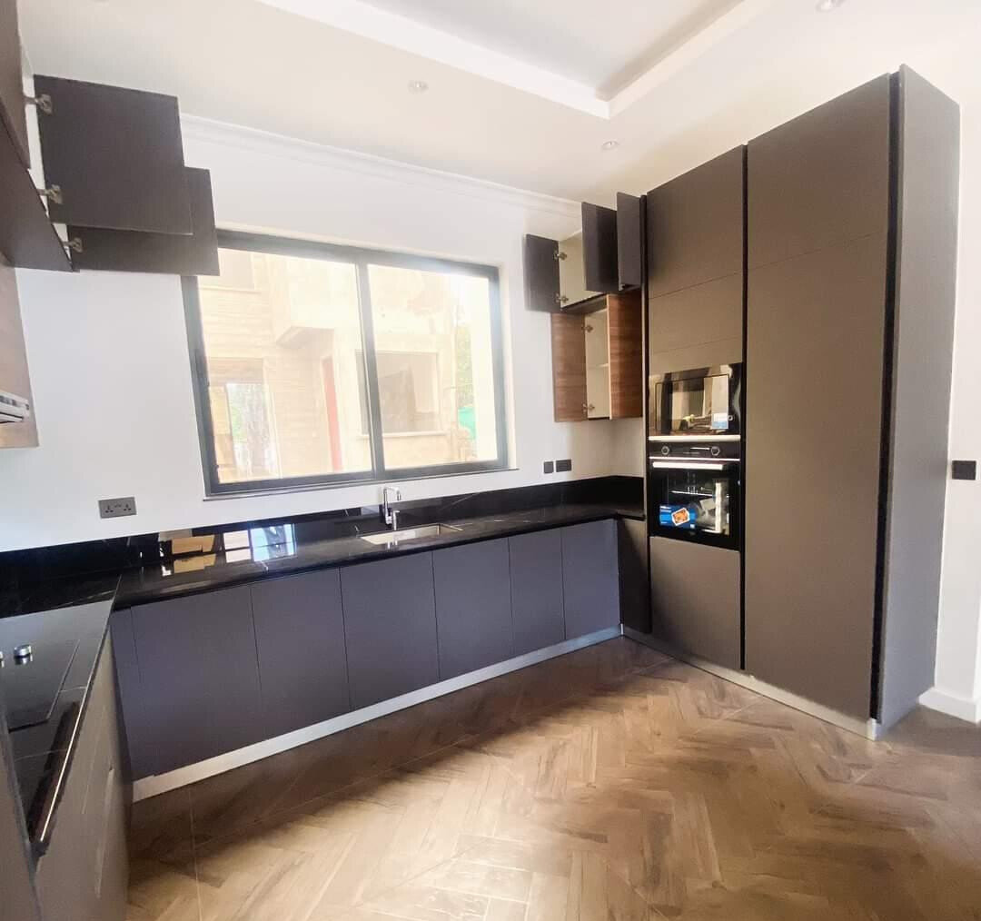 4-Ensuite Villa with Rooftop Terrace & DSQ – Lavington