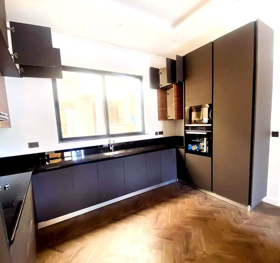 4-Ensuite Villa with Rooftop Terrace & DSQ – Lavington