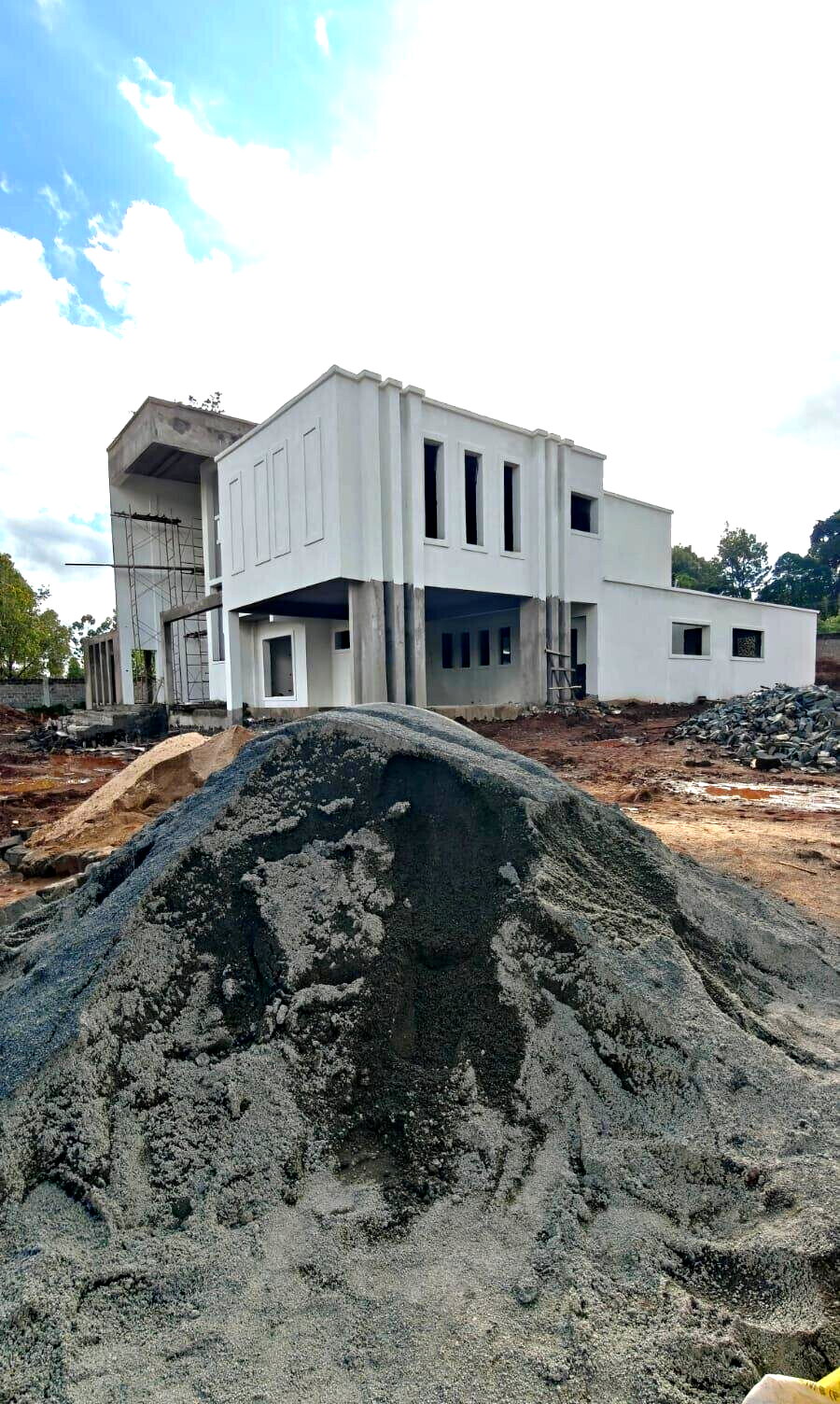 5-Ensuite Villa with Theatre & DSQ – Karen Gated Community