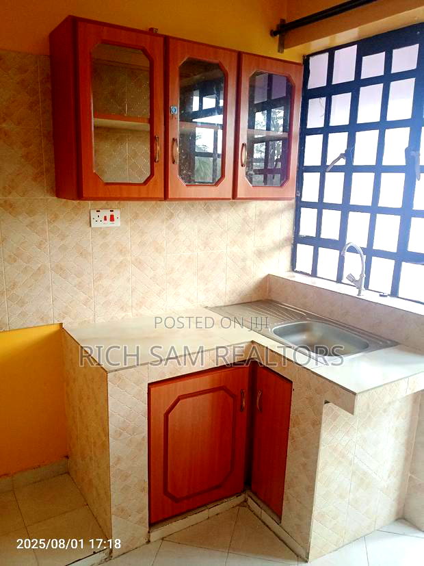 2bdrm Apartment in Kiamunyi, Menengai West for rent
