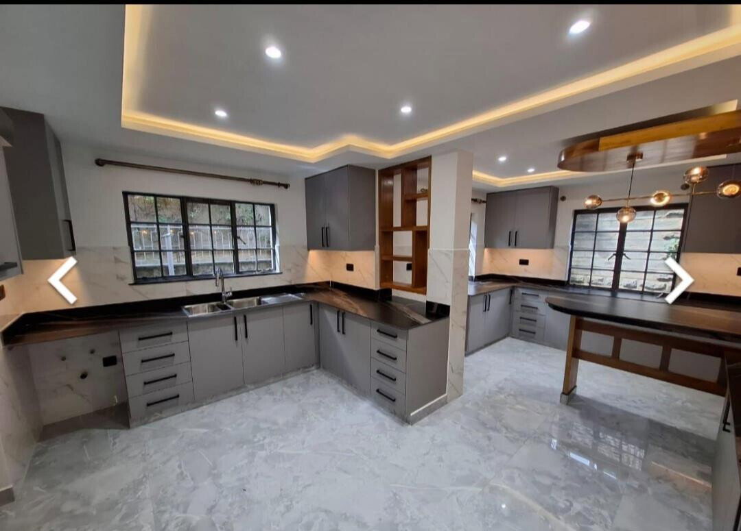 4BR Townhouse with 2 DSQs & Landscaped Gardens - Kileleshwa