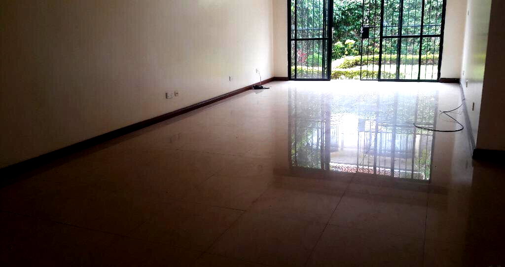 4-Ensuite Townhouse with DSQ & TV Room - Grevillea Grove, Westlands