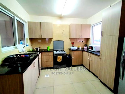 4bdrm Apartment in Parklands Square for Sale - Image 11