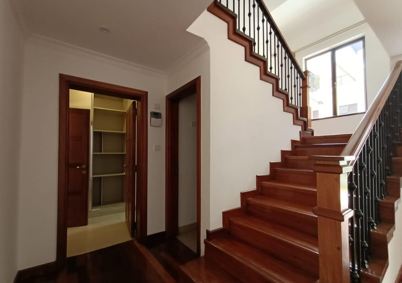 Kaputei Gardens 4BR Townhouse with Study & Solar - Lavington