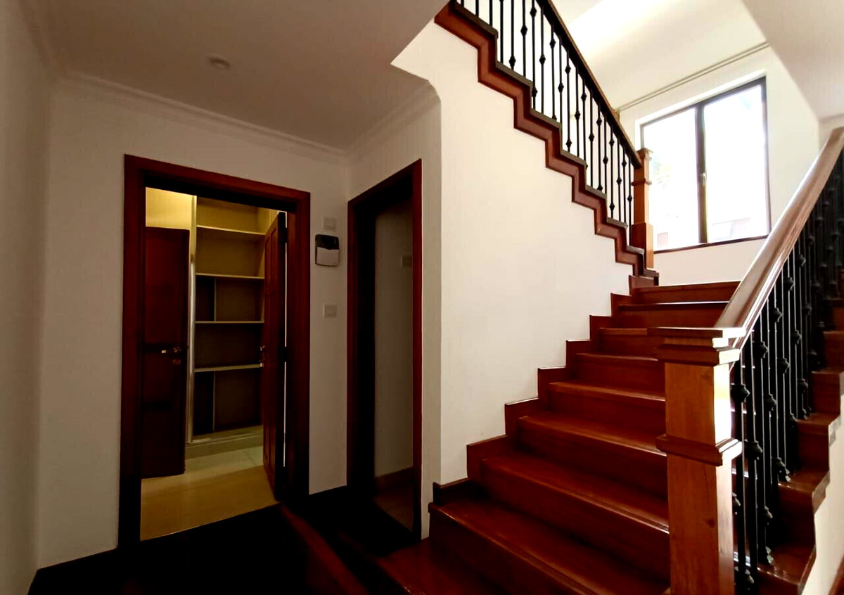 Kaputei Gardens 4BR Townhouse with Study & Solar - Lavington