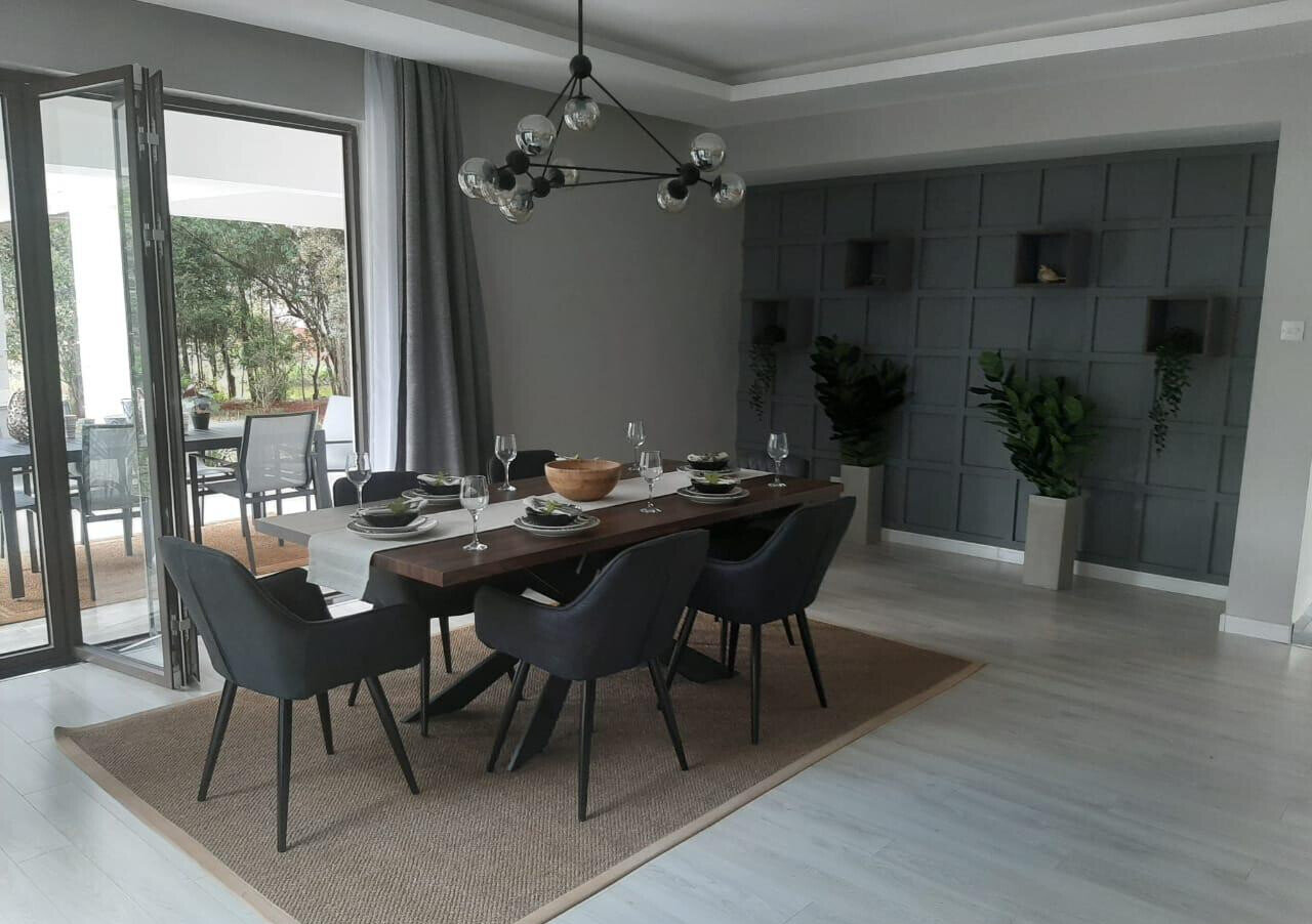 5-Ensuite Villa with Forest Views & Clubhouse – Karen