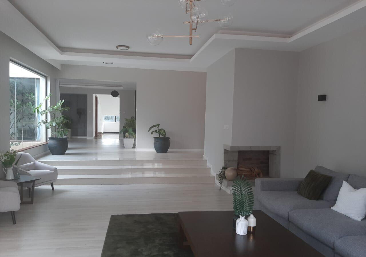 5-Ensuite Villa with Forest Views & Clubhouse – Karen