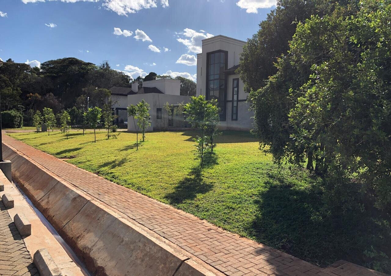 5-Ensuite Villa with Forest Views & Clubhouse – Karen