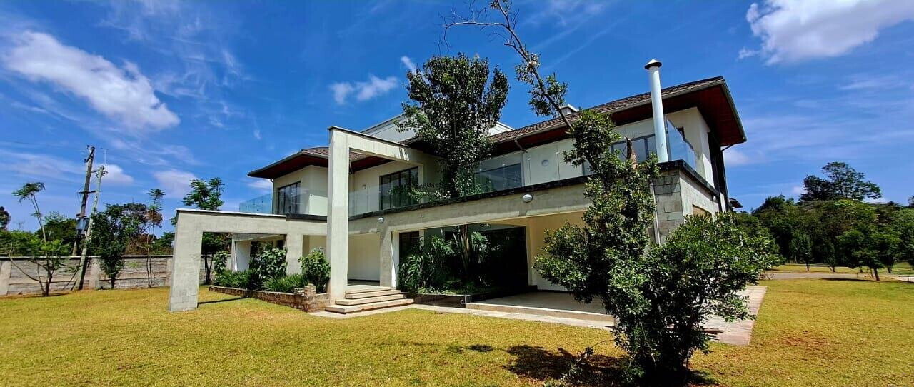 5-Ensuite Villa with Forest Views & Clubhouse – Karen