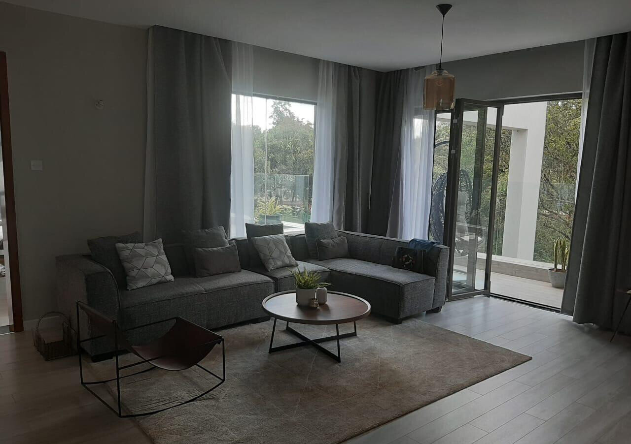 5-Ensuite Villa with Forest Views & Clubhouse – Karen