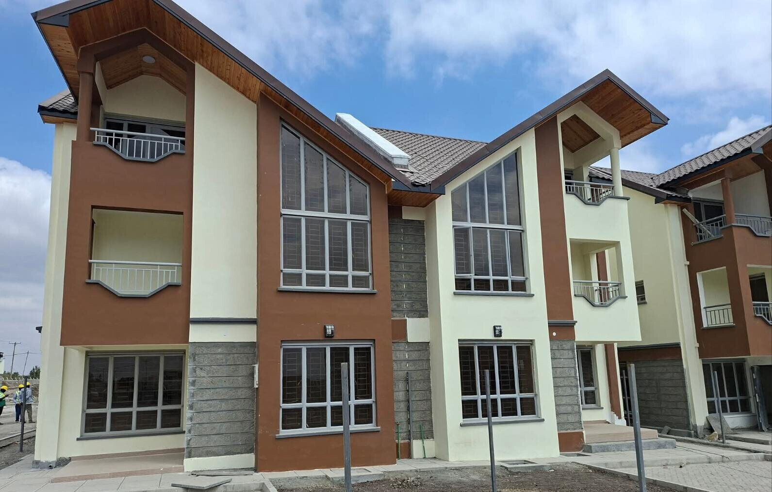 4BR All-Ensuite Townhouse with Rooftop Gazebo & DSQ - Kitengela