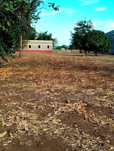 50 by 100 Plot for Sale Along Makutano-Mwea Highway - Image 2