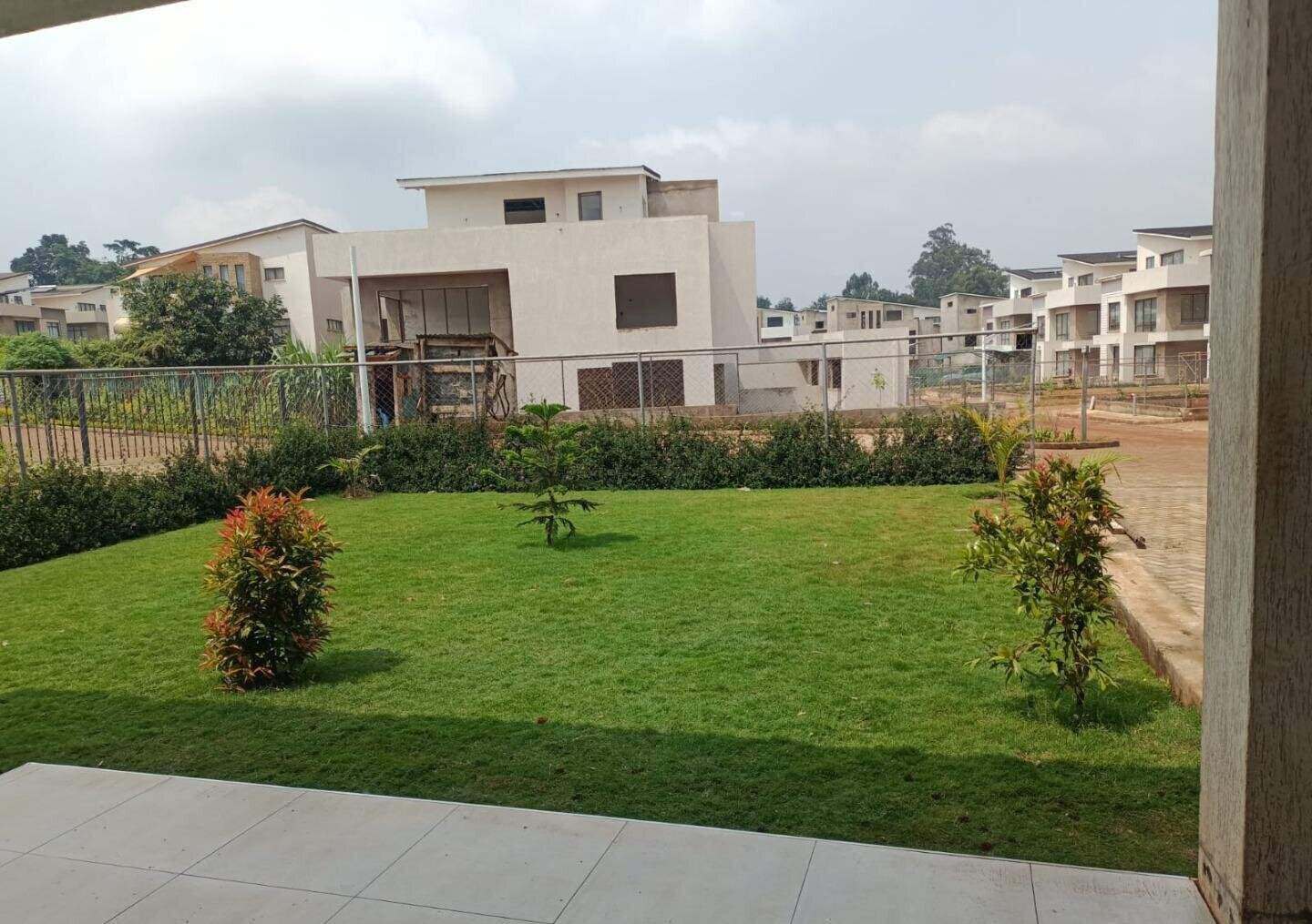 4BR All-Ensuite Townhouse with Pool & Gym Access - Runda