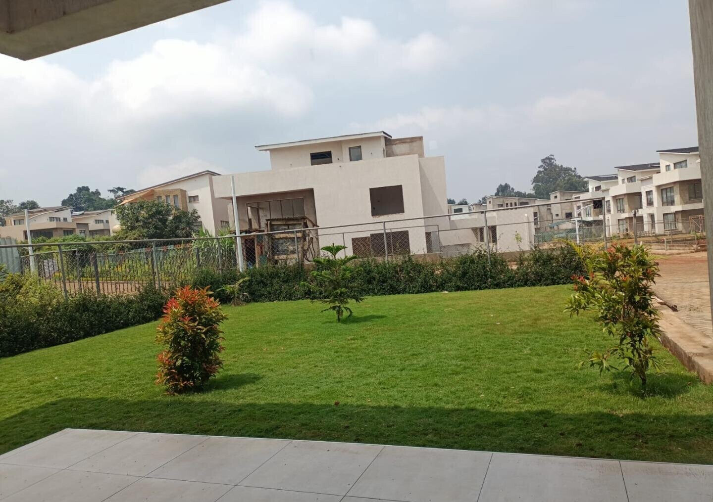 4BR All-Ensuite Townhouse with Pool & Gym Access - Runda