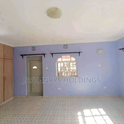 5bdrm House in Membley Estate for sale - Image 6