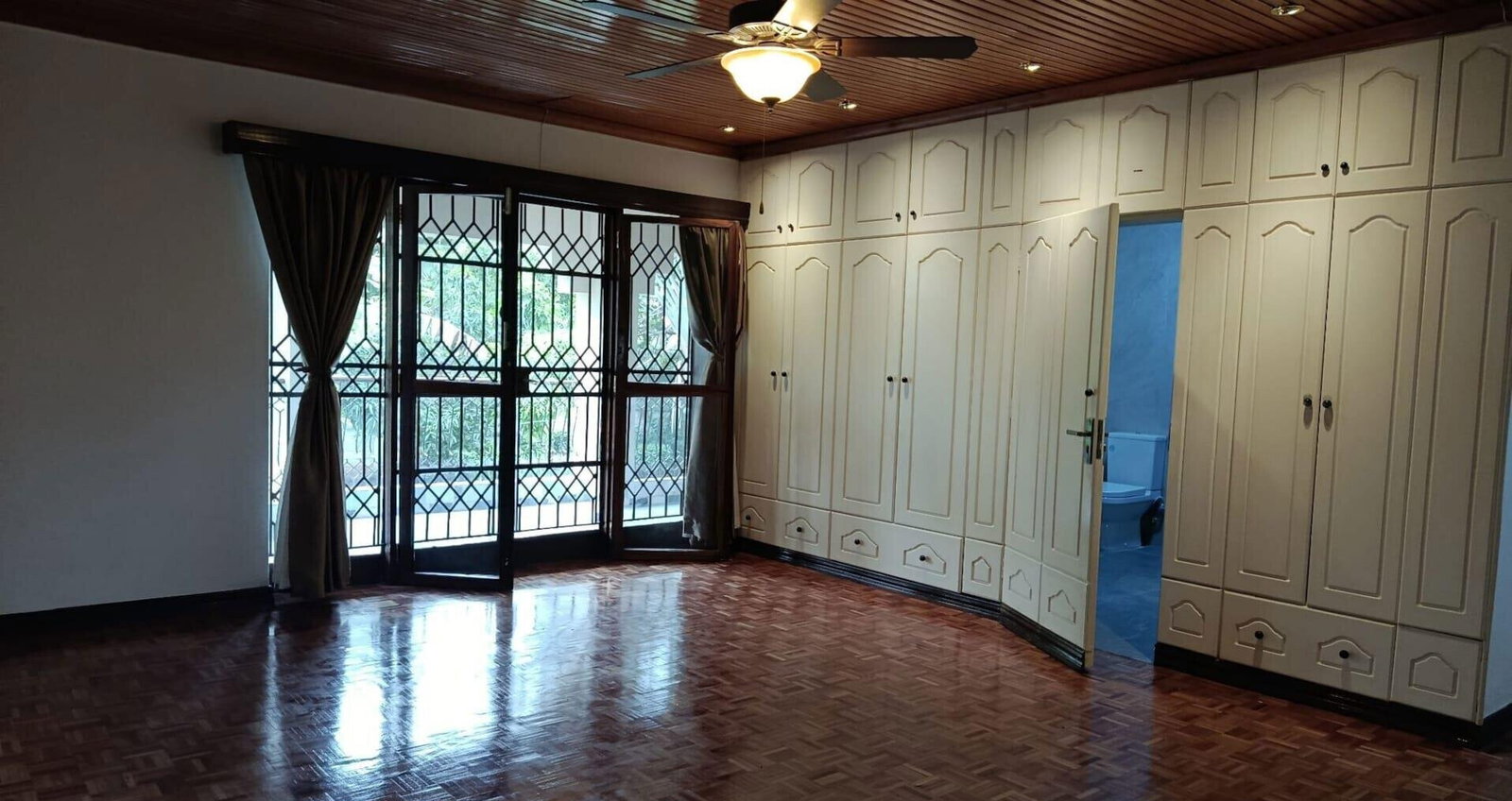 1/2 Acre 5BR Haven at KSh 640K