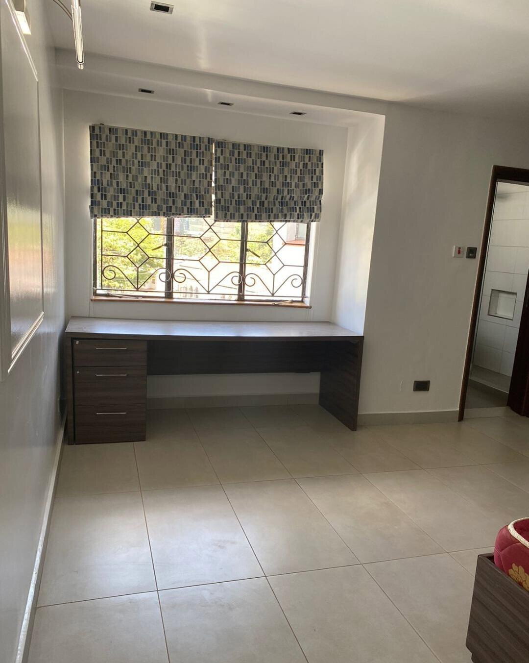 Refurbished 5BR Townhouse with DSQ & Private Garden - Spring Valley