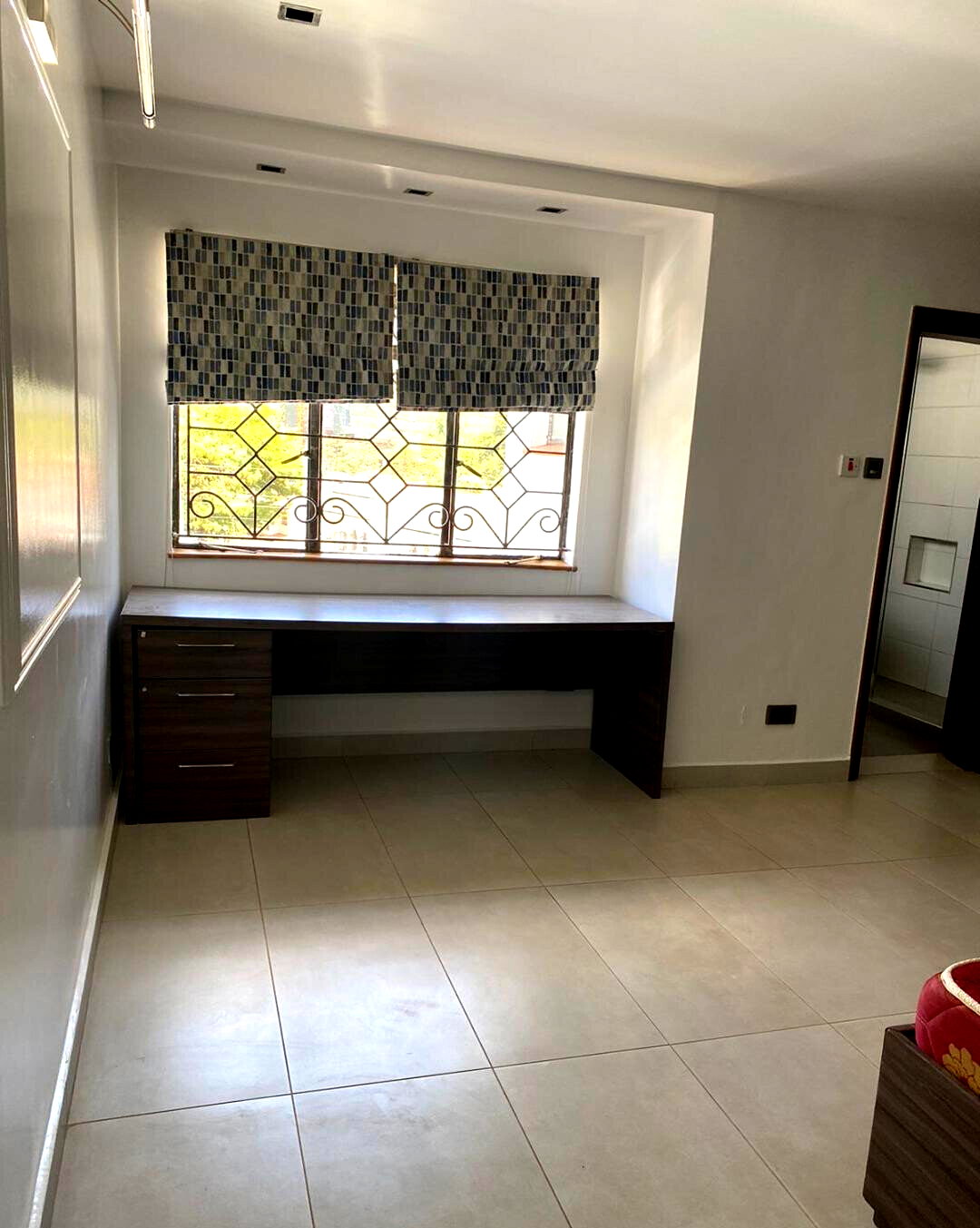 Refurbished 5BR Townhouse with DSQ & Private Garden - Spring Valley
