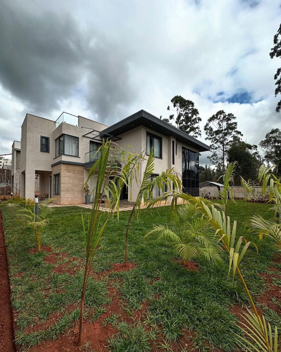4BR Villa with Italian Kitchen & Clubhouse Access - Loresho