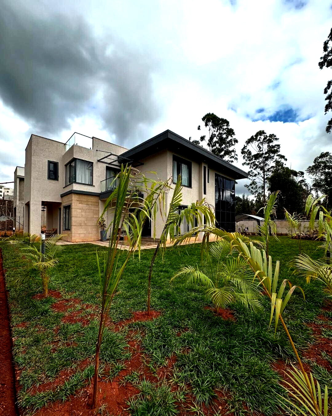 4BR Villa with Italian Kitchen & Clubhouse Access - Loresho