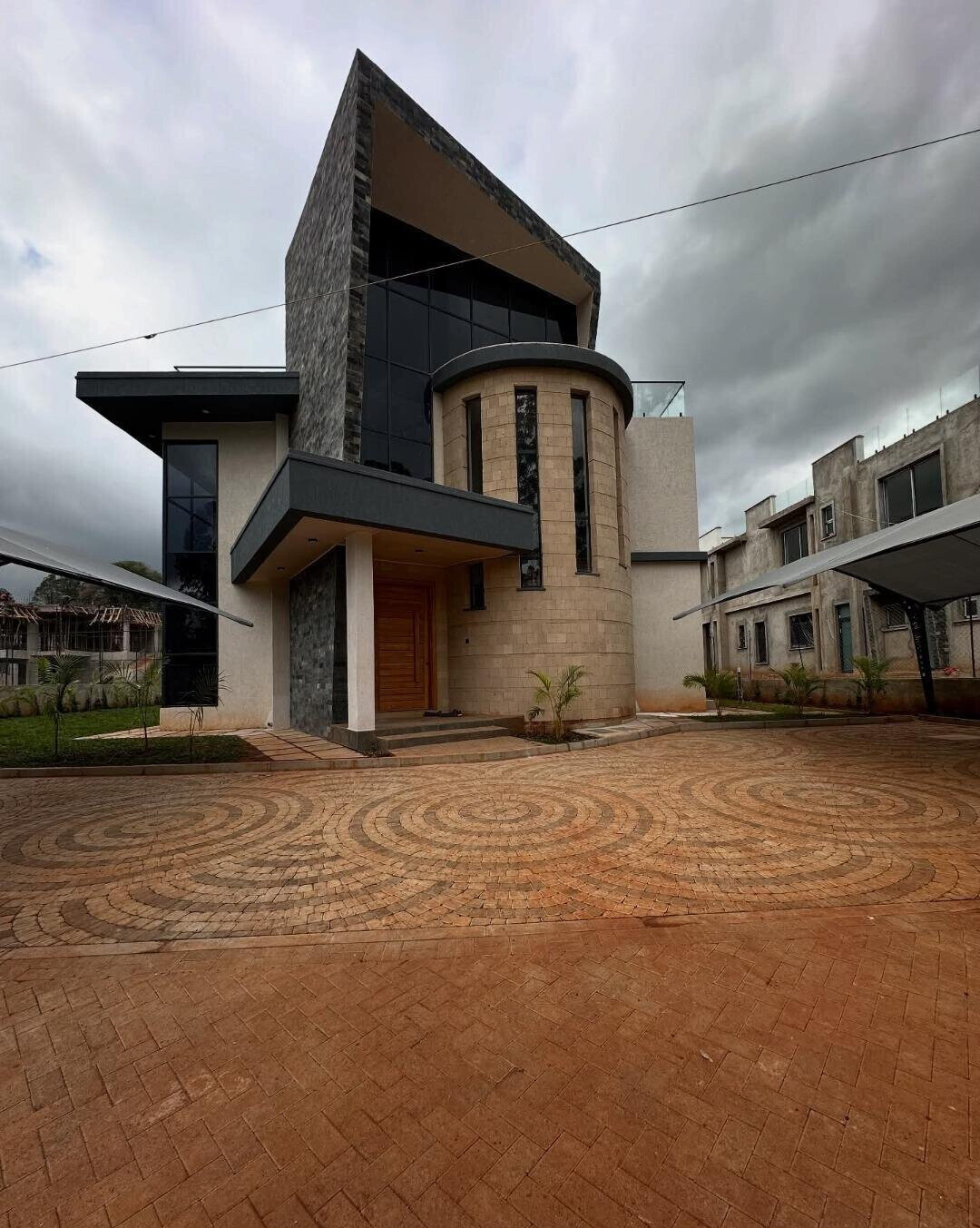 4BR Villa with Italian Kitchen & Clubhouse Access - Loresho